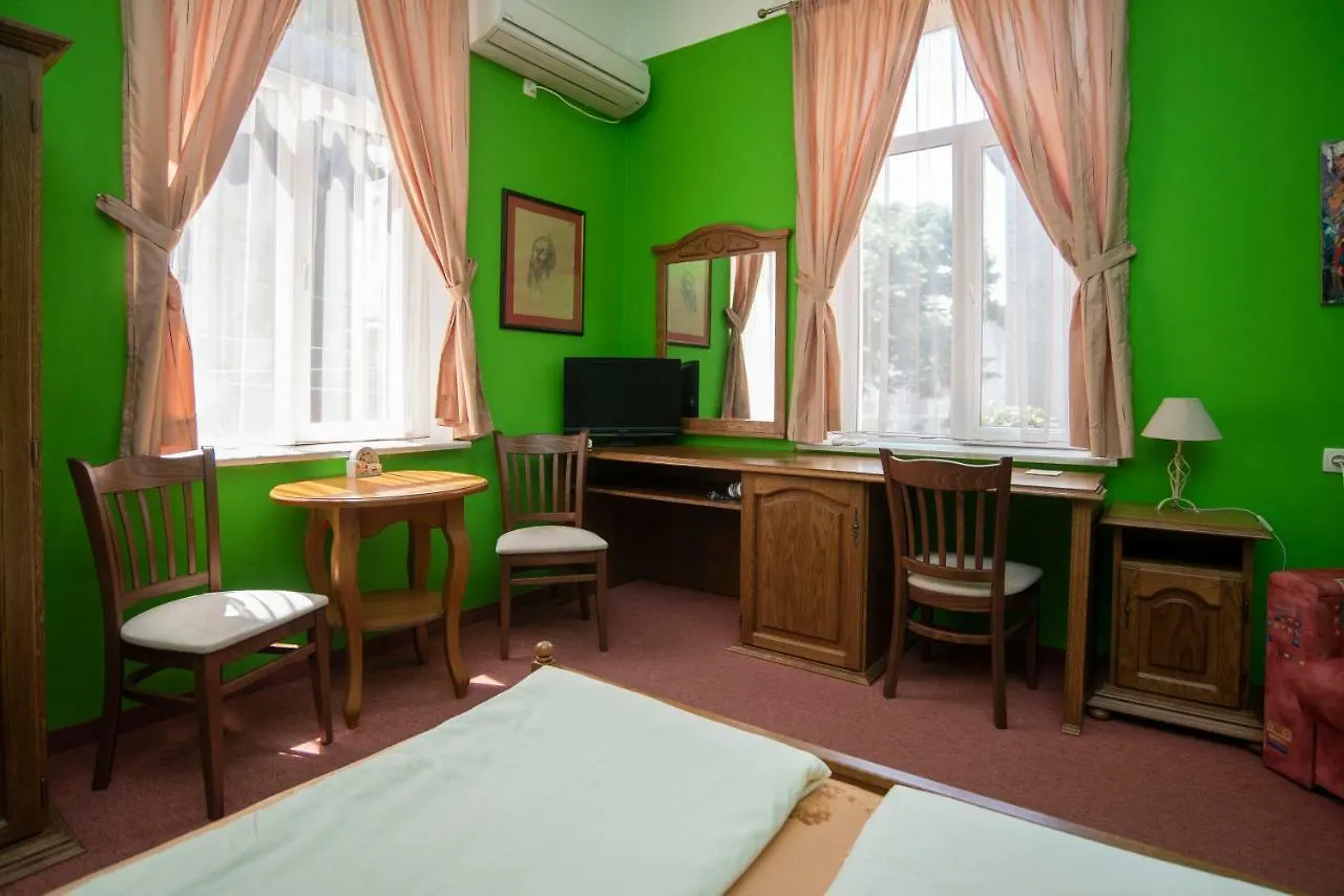 Art Studios Elsor Бургас 2*,